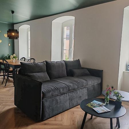 L'Oiseau Vert Montbéliard Esterno foto